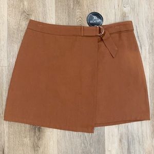 Cute brown mini skirt